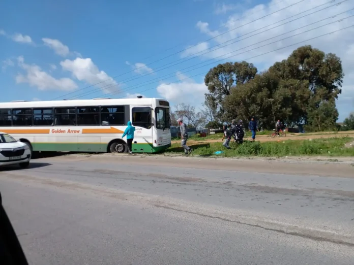 School kids fell out of a moving Golden Arrow bus