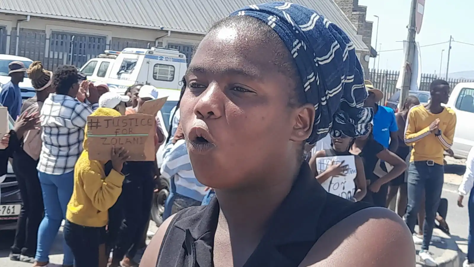 A group of people went to the police station to demand justice for Zolani who was allegedly stabbed by three girls. 