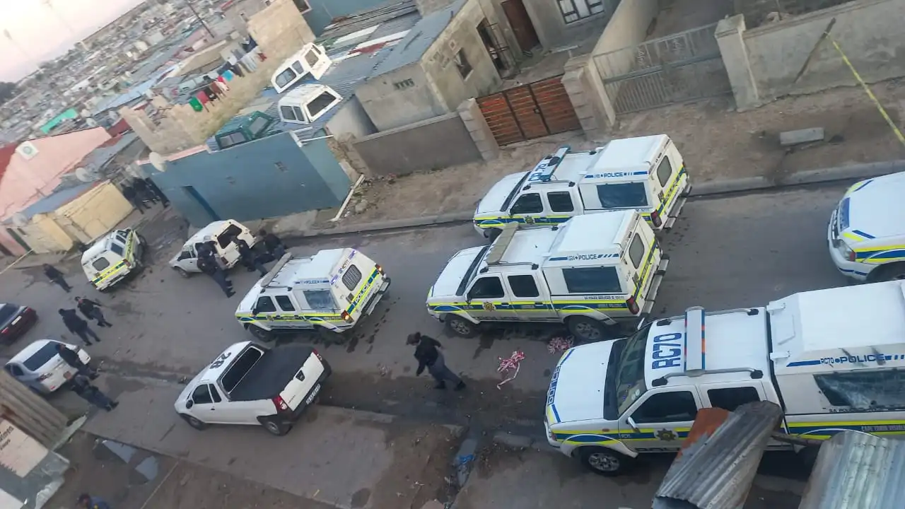 Security guards shot as bullets fly in Samora